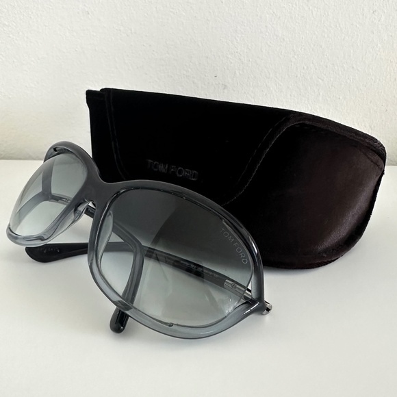 Tom Ford TF8 Jennifer Sunglasses- Blue Gray Gradient 20B - Picture 3 of 11